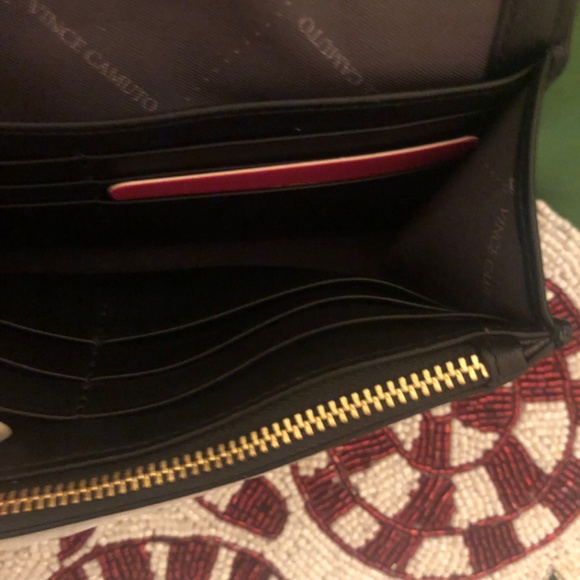 Holiday price drop tag Vince Camuto Fenel leather black and gold crossbody bag - Picture 6 of 8